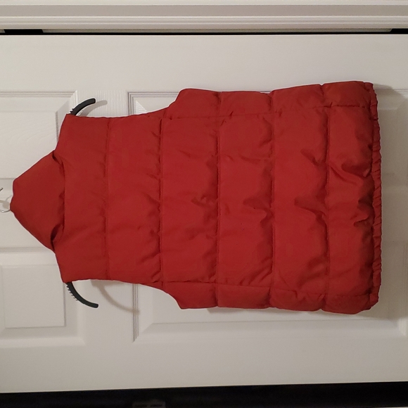 OLD NAVY Medium Like New Ladies Burnt Orange Puffer Vest - Picture 2 of 3